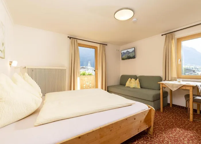 Homestay Edelweiss *